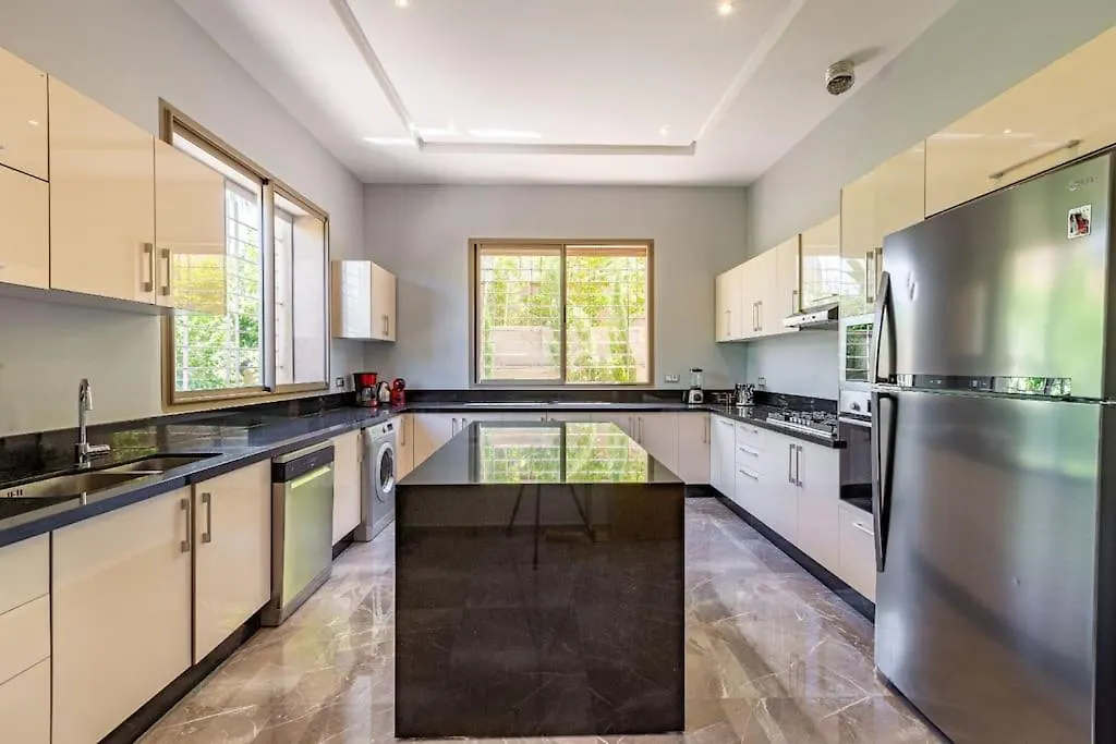 Villa Narjisse , Elegance Et Calme, Piscine Privee Marakeş